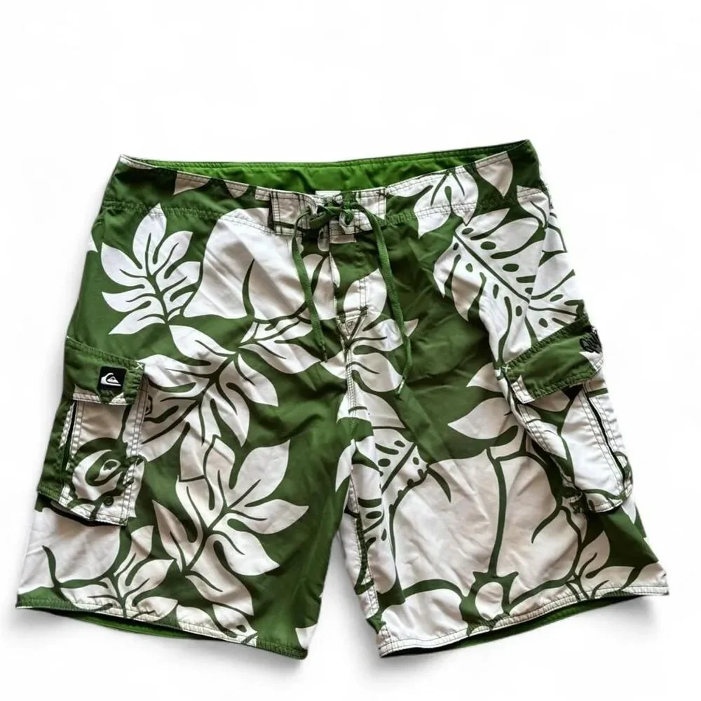 Y2K Quiksilver Green and White Tropical Leaf Board Shorts Size 40 Surf Swim VTG